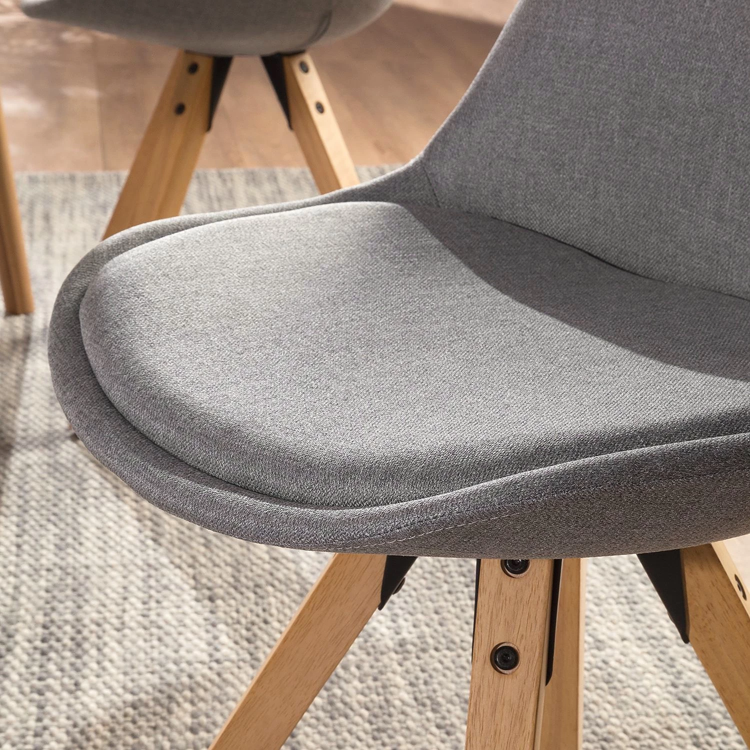 Mørteens Chaises capitonnées Aledas II - Tissu Cors: Granite - Lot de 2 13 Mørteens Chaises capitonnées Aledas II - Tissu Cors: Granite - Lot de 2 – Image 13