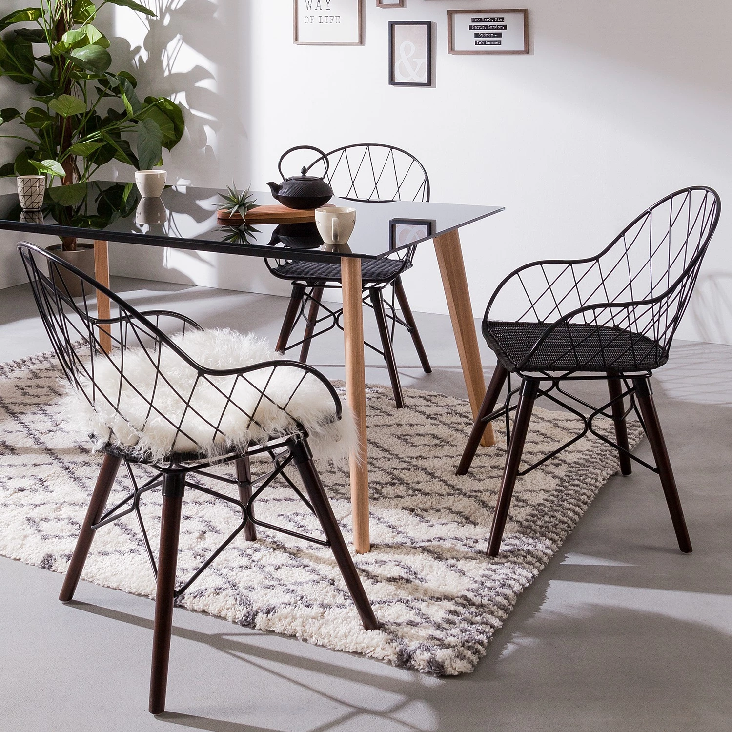 Eva Padberg Collection Chaise à accoudoirs Le Gaillard - Noir / marron foncé 3 Eva Padberg Collection Chaise à accoudoirs Le Gaillard - Noir / marron foncé – Image 3