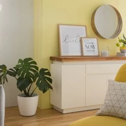 Fredriks Buffet Roble III - avec éclairage - Blanc mat / chêne sauvage massif -Meubles de salle à manger Soldes Magasin 1000064533 210323 15423800008 MOOD DETAILS P000000001000064533 mood