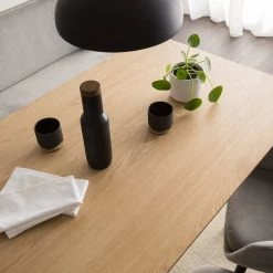 Mørteens Table Kimberley - Chêne / Noir -Meubles de salle à manger Soldes Magasin 1000113300 190909 13110100003 DETAILS P000000001000113300