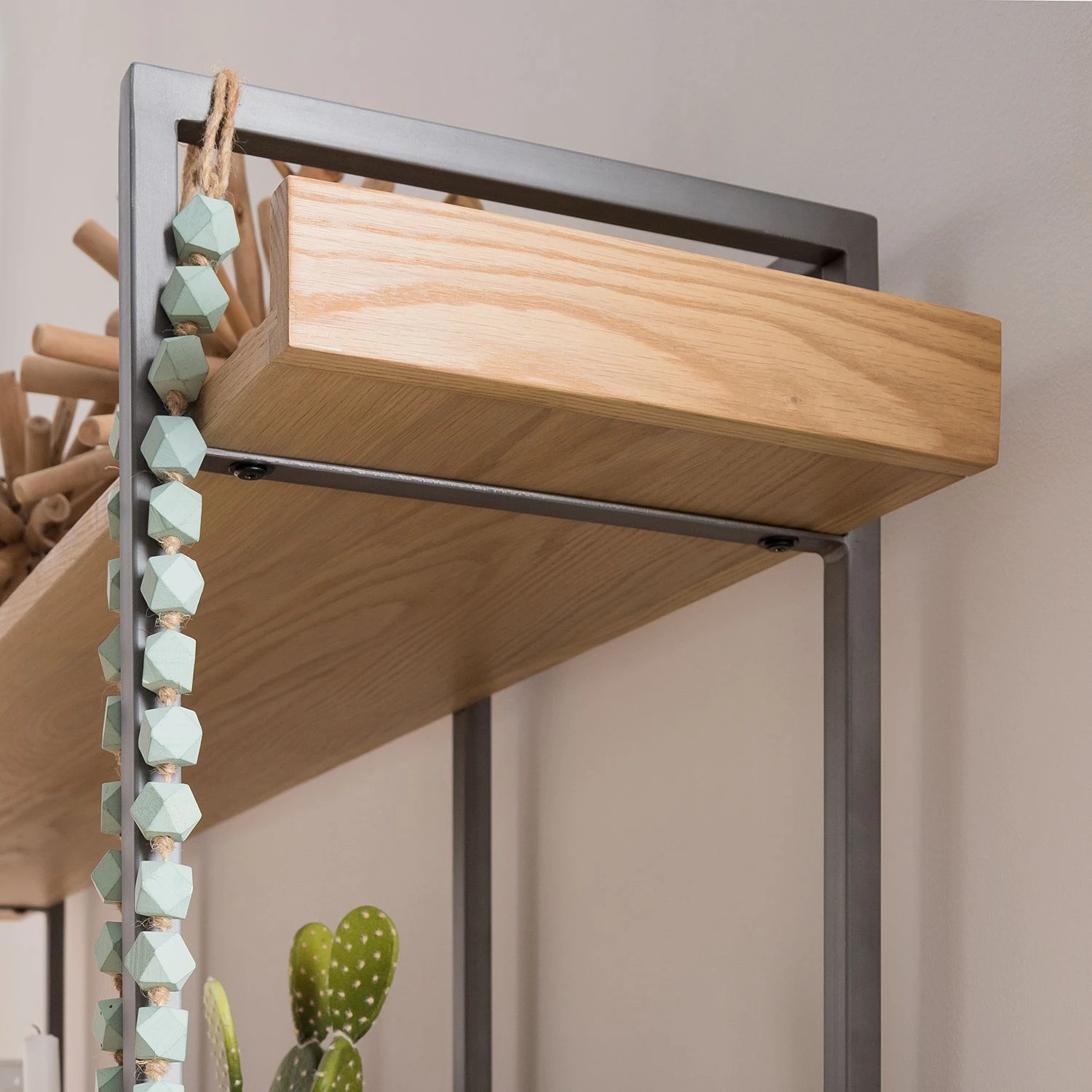 Ars manufacti Bibliothèque Dharai II - Placage en bois véritable / Métal - Chêne / Argenté 11 Ars manufacti Bibliothèque Dharai II - Placage en bois véritable / Métal - Chêne / Argenté – Image 11