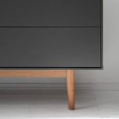 Mørteens Buffet Lindholm V - Chêne partiellement massif - Gris / Chêne -Meubles de salle à manger Soldes Magasin 1000119258 190214 13124700016 GALLERYIMAGES P000000001000119258