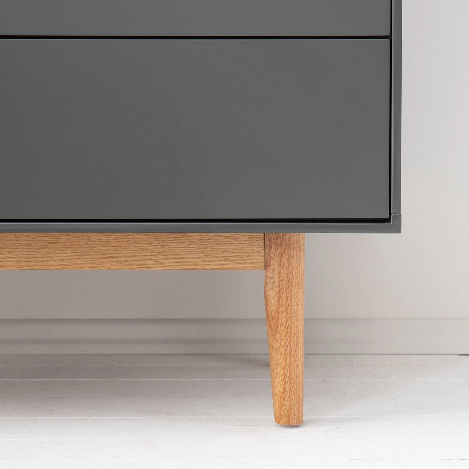 Mørteens Commode Lindholm I - Partiellement en chêne massif - Gris 10 Mørteens Commode Lindholm I - Partiellement en chêne massif - Gris – Image 10