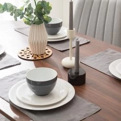 Mørteens Table Gjora II - Partiellement en hévéa massif - Imitation noyer -Meubles de salle à manger Soldes Magasin 1000123457 200325 14502400009 DETAILS P000000001000123457