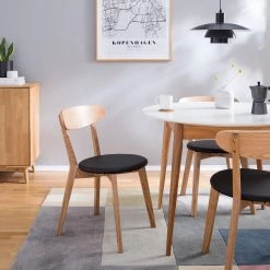 Mørteens Chaises Bogmoor (lot de 2) - imitation cuir / Frêne massif - Beige / Noir -Meubles de salle à manger Soldes Magasin 1000123742 210106 06471800001 MOOD DETAILS P000000001000123742 mood