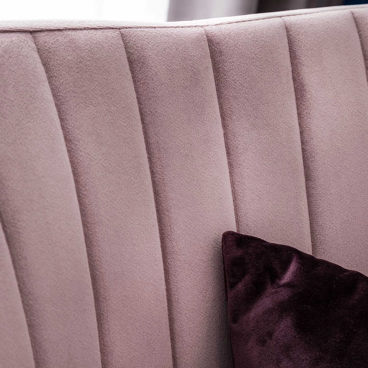 Jack & Alice Chaise avec accoudoirs Leezy G - Chêne massif / Velours - Rose vieilli / Noir 10 Jack & Alice Chaise avec accoudoirs Leezy G - Chêne massif / Velours - Rose vieilli / Noir – Image 10