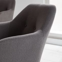 Mørteens Chaise à accoudoirs Bolands - Gris clair / Chêne -Meubles de salle à manger Soldes Magasin 1000126061 180725 07402507 GALLERYIMAGES P000000001000126061