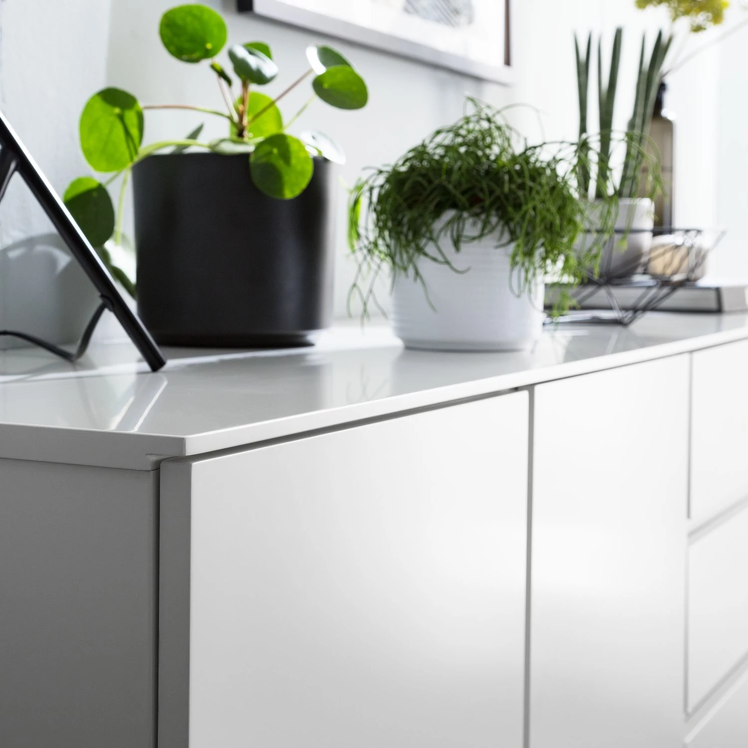 Fredriks Buffet Zaddy III - Blanc / Noir 4 Fredriks Buffet Zaddy III - Blanc / Noir – Image 4