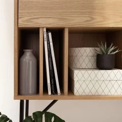 Studio Copenhagen Commode Vallsta II - Frêne / Noir 34 Studio Copenhagen Commode Vallsta II - Frêne / Noir -Meubles de salle à manger Soldes Magasin 1000143911 190122 09464200024 GALLERYIMAGES P000000001000143911