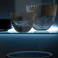 Naturoo Vitrine Kiah - Chêne à nœuds massif -Meubles de salle à manger Soldes Magasin 1000160264 200811 14172101876 DETAILS P000000001000160264