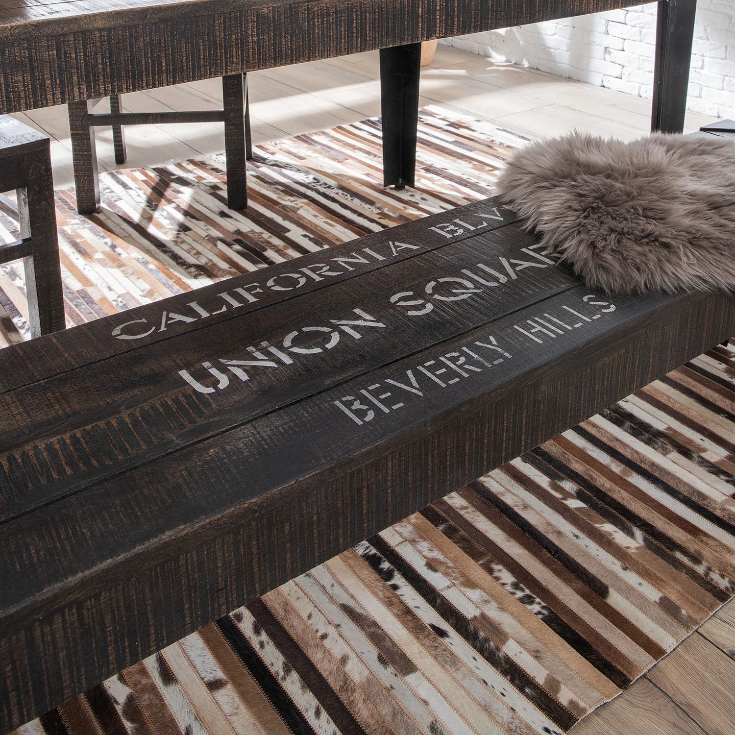 Ars manufacti Salle à manger complète Keyport (4 él.) - Manguier massif 6 Ars manufacti Salle à manger complète Keyport (4 él.) - Manguier massif – Image 6