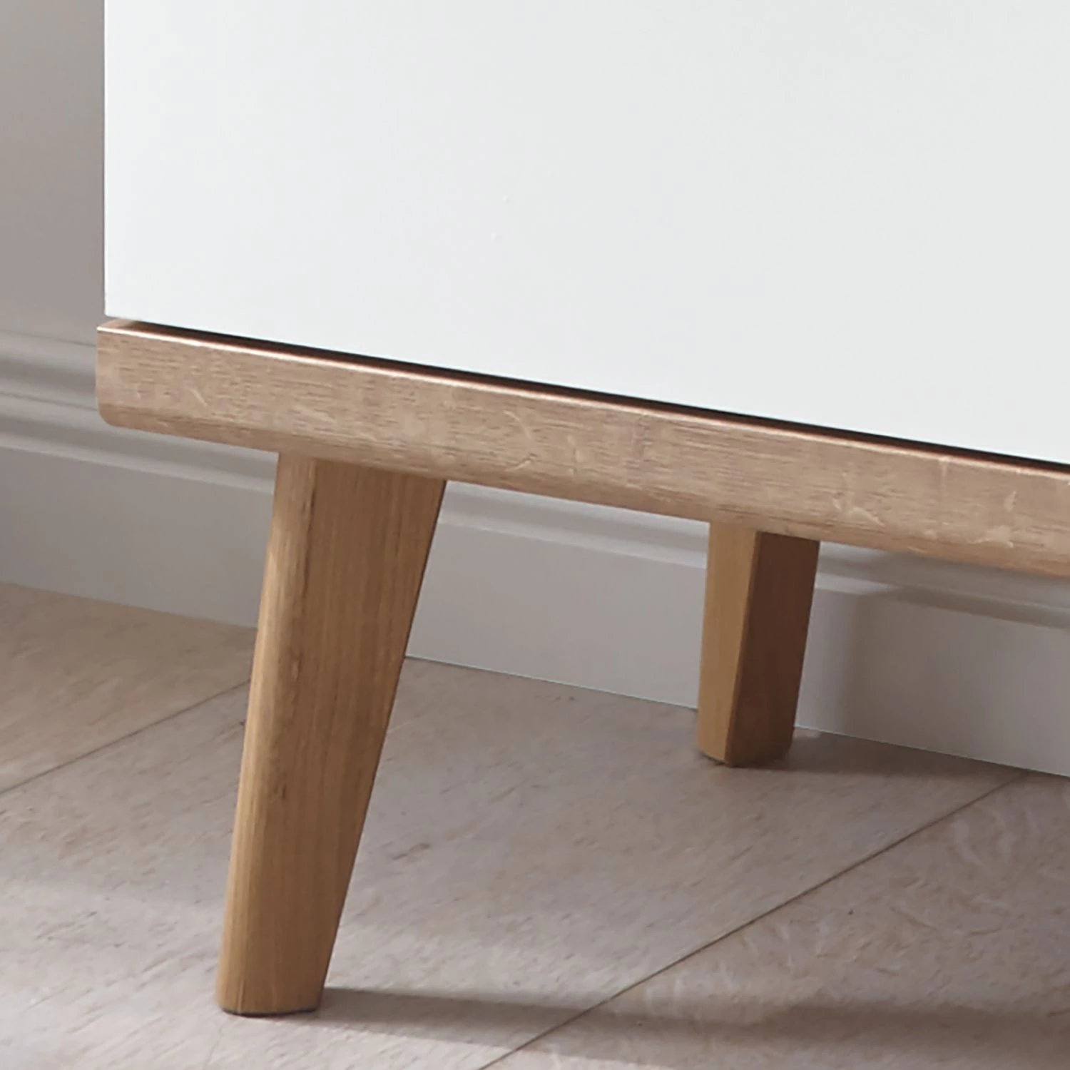 Norrwood Vitrine colonne Gyland - Blanc matt / Imitation chêne Riviera 6 Norrwood Vitrine colonne Gyland - Blanc matt / Imitation chêne Riviera – Image 6