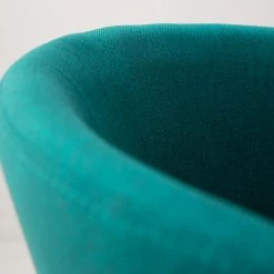 Mørteens Chaise à accoudoirs Buggio - Tissu / Hévéa massif - Tissu Cors: Pétrole - 1 chaise -Meubles de salle à manger Soldes Magasin 1000164525 210602 06321400005 DETAILS P000000001000164525