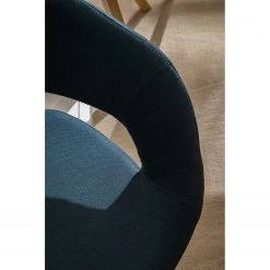 Mørteens Chaise à accoudoirs Buggio - Tissu / Hévéa massif - Tissu Cors: Bleu jean - 1 chaise -Meubles de salle à manger Soldes Magasin 1000164526 210208 08242400034 DETAILS P000000001000164526