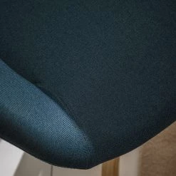 Mørteens Chaise à accoudoirs Buggio - Tissu / Hévéa massif - Tissu Cors: Bleu jean - 1 chaise -Meubles de salle à manger Soldes Magasin 1000164526 210208 08242400037 DETAILS P000000001000164526