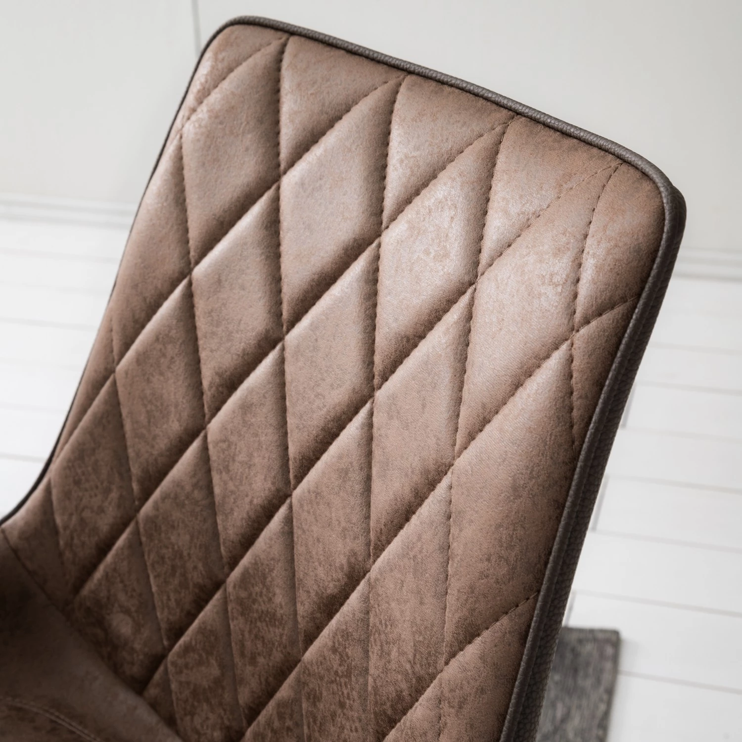 Fredriks Chaises cantilever Saval III (lot de 2) - Imitation cuir / Acier inoxydable - Marron vintage 12 Fredriks Chaises cantilever Saval III (lot de 2) - Imitation cuir / Acier inoxydable - Marron vintage – Image 12