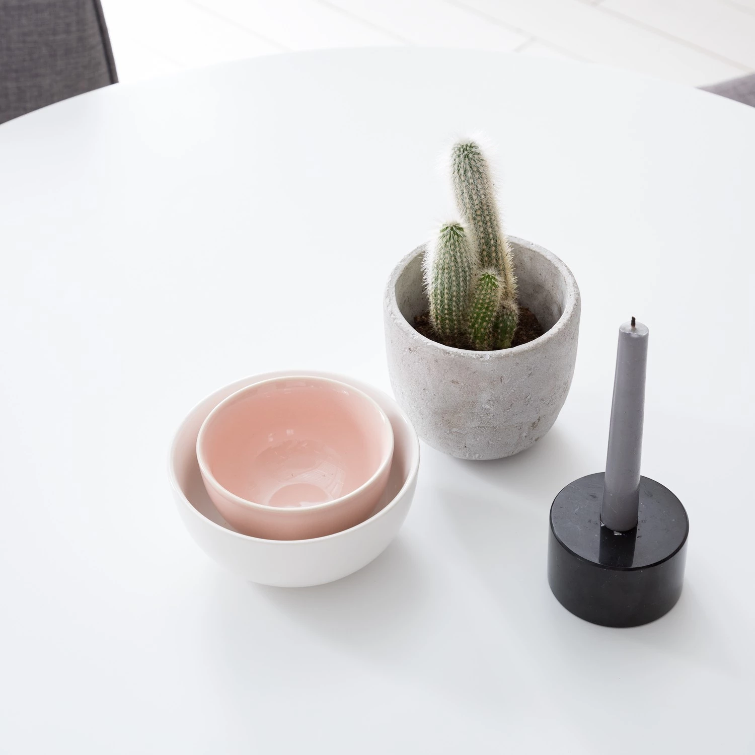 Mørteens Table Rob I - Partiellement en frêne massif - Blanc / Frêne 6 Mørteens Table Rob I - Partiellement en frêne massif - Blanc / Frêne – Image 6