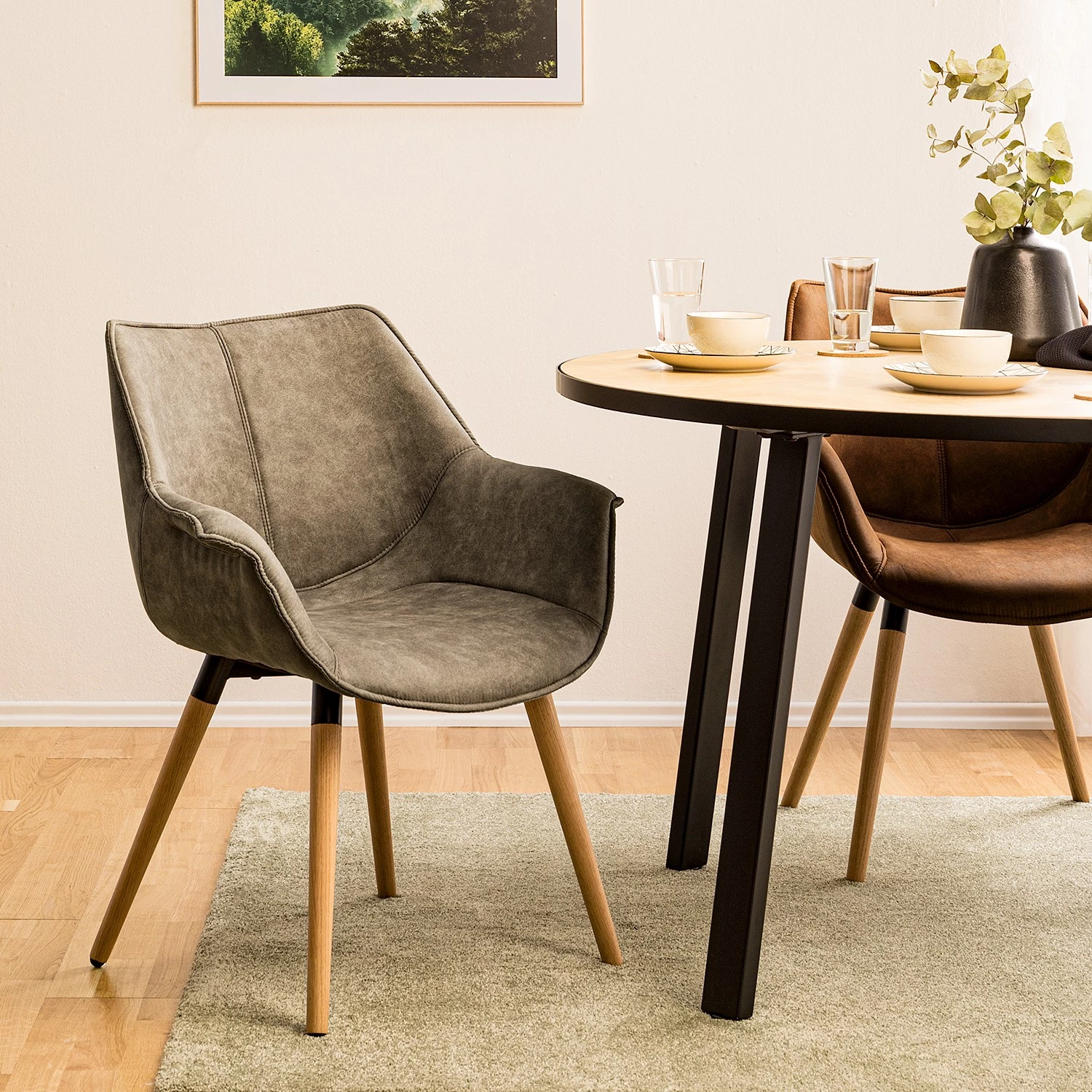 Ars manufacti Chaise à accoudoirs Kantii I - Microfibre / Chêne massif - Gris silex vintage - 1 chaise 2 Ars manufacti Chaise à accoudoirs Kantii I - Microfibre / Chêne massif - Gris silex vintage - 1 chaise – Image 2