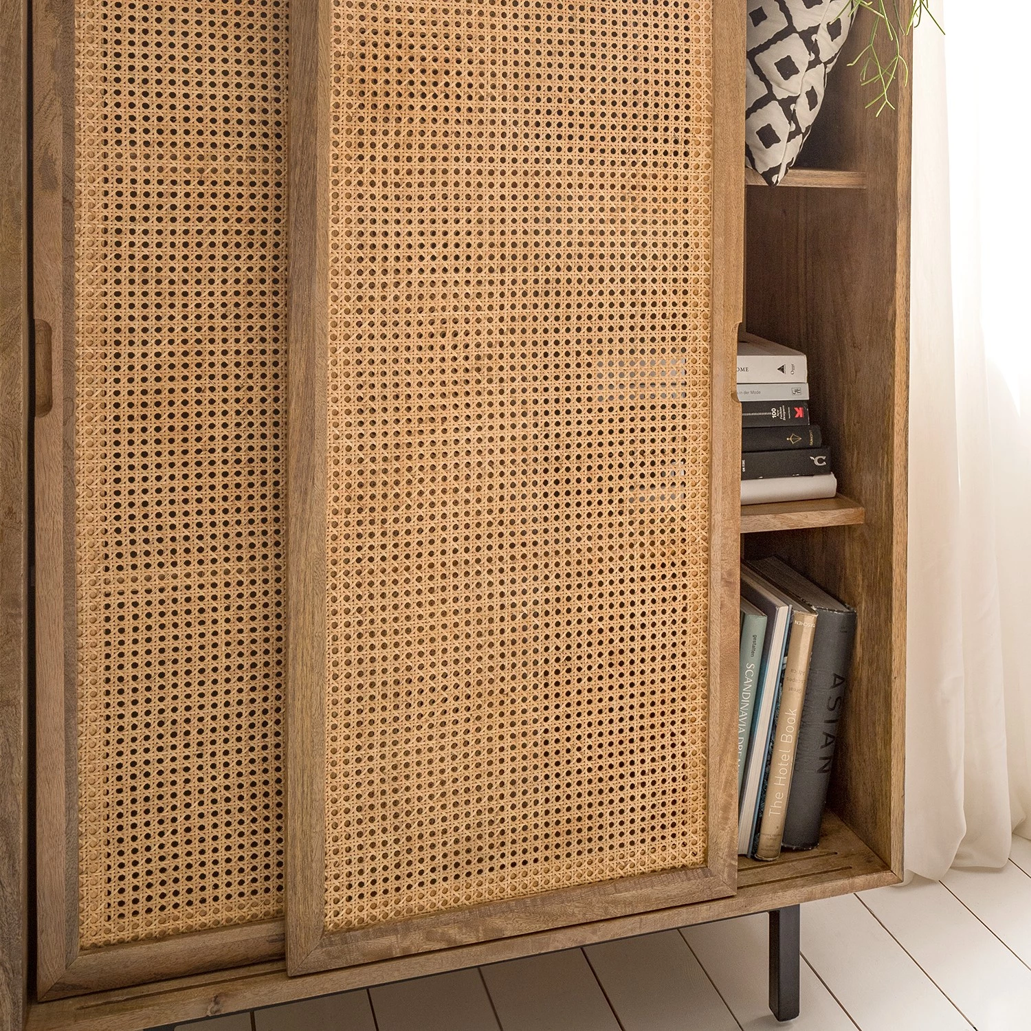 Ars manufacti Buffet haut Vina - Manguier massif / Rotin - Manguier / Noir 17 Ars manufacti Buffet haut Vina - Manguier massif / Rotin - Manguier / Noir – Image 17