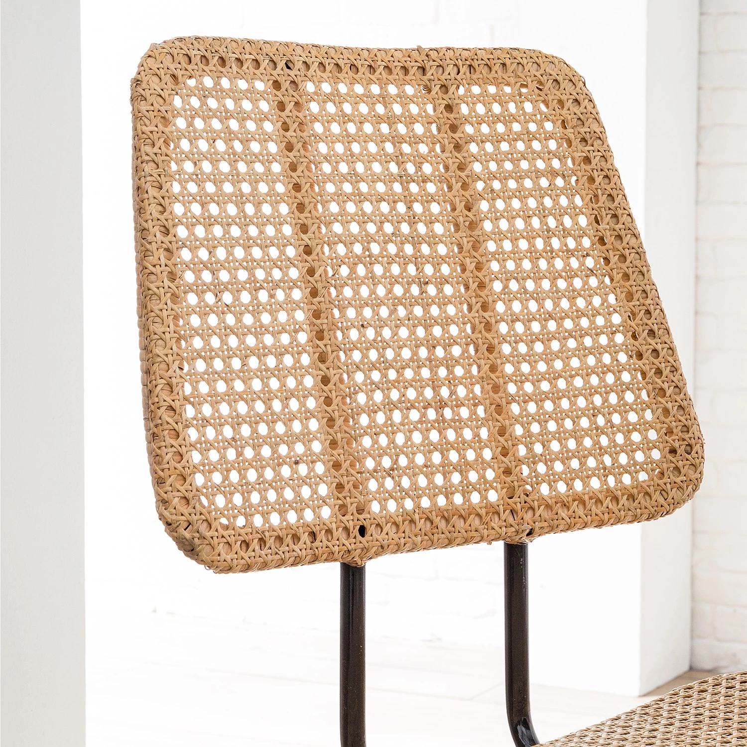 Ars manufacti Chaise Vina I - Rotin / Métal - Rotin / Noir 6 Ars manufacti Chaise Vina I - Rotin / Métal - Rotin / Noir – Image 6