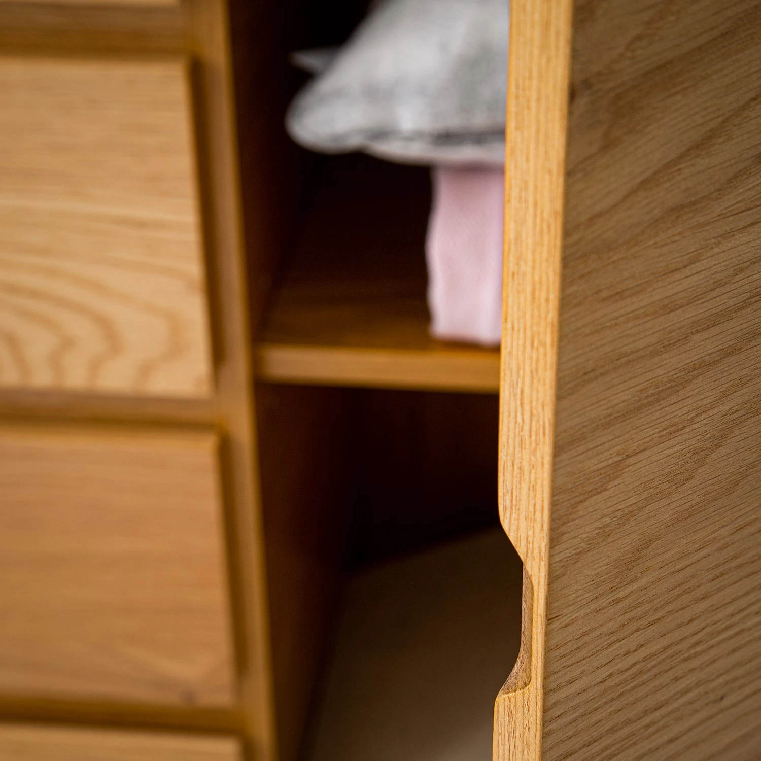 Ars Natura Commode Nozza - Placage en bois véritable - Chêne / Noir 9 Ars Natura Commode Nozza - Placage en bois véritable - Chêne / Noir – Image 9