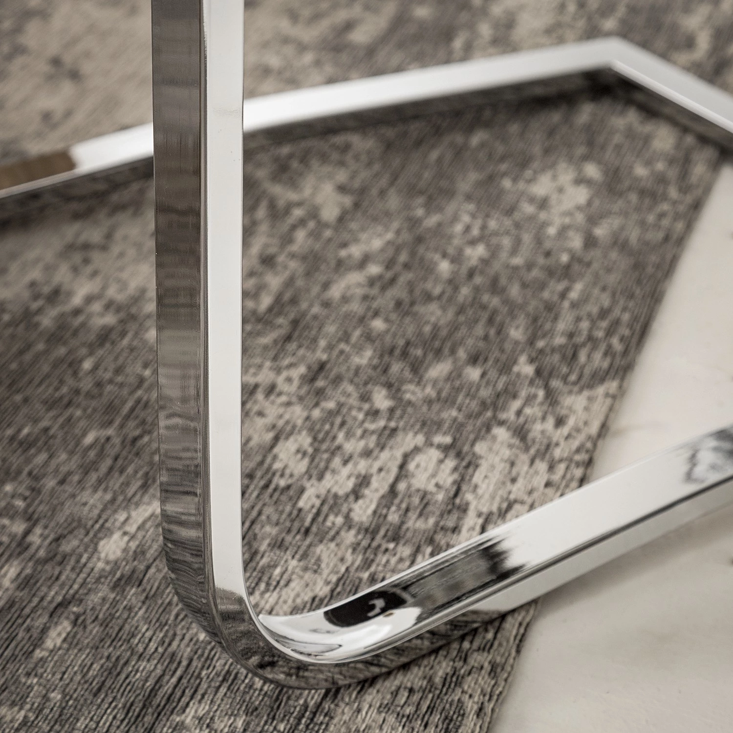 Fredriks Chaises cantilever Nevia I - Imitation cuir / Métal - Chrome - Cuir synthétique Aleli: Créme - Lot de 2 11 Fredriks Chaises cantilever Nevia I - Imitation cuir / Métal - Chrome - Cuir synthétique Aleli: Créme - Lot de 2 – Image 11