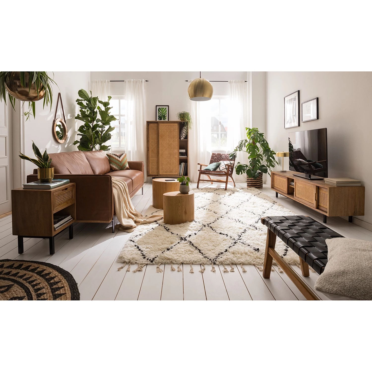 Ars manufacti Fauteuil design Bourbourg - Cuir tressé / Teck massif - marron cognac / Teck 4 Ars manufacti Fauteuil design Bourbourg - Cuir tressé / Teck massif - marron cognac / Teck – Image 4