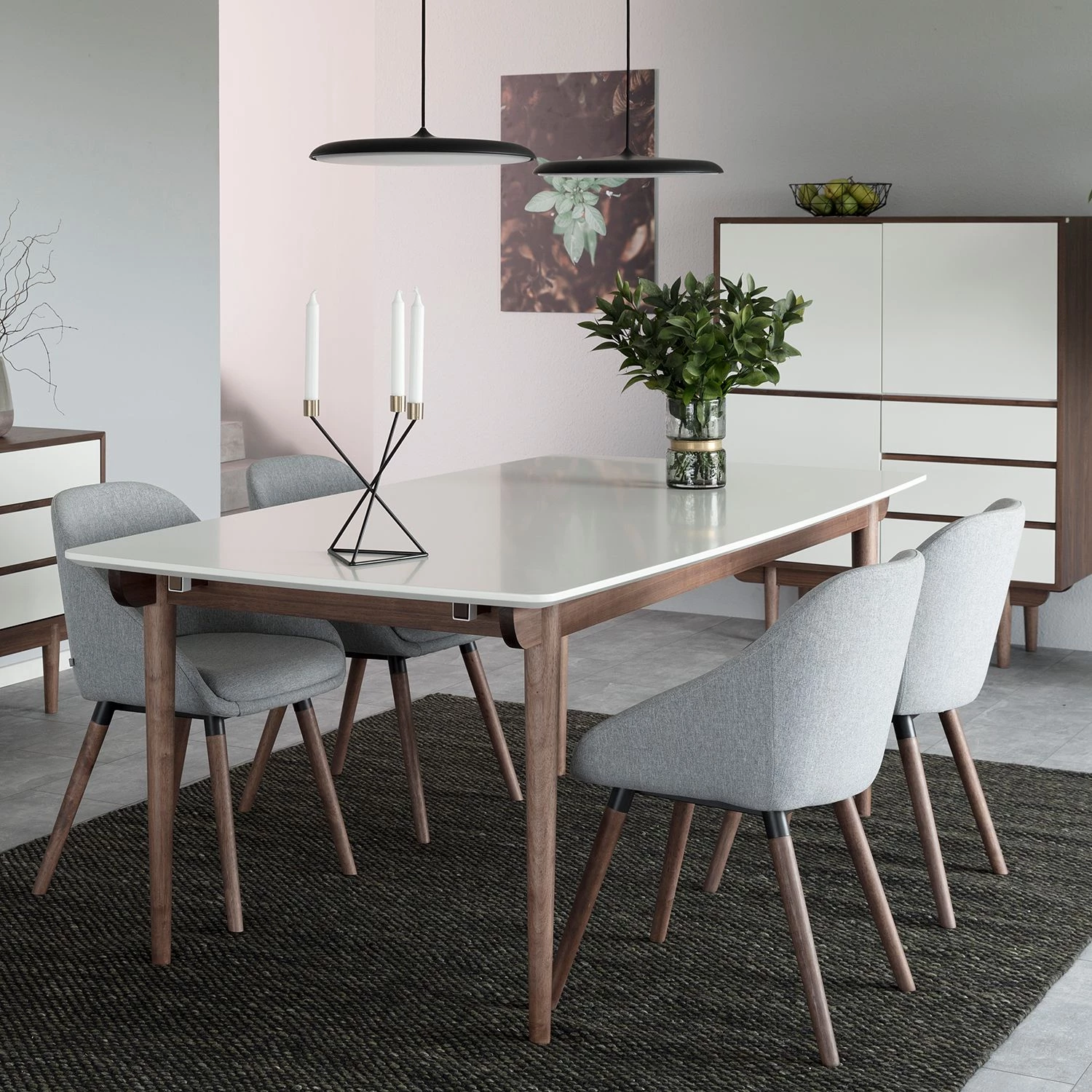 Mørteens Chaises à accoudoirs Maadi (lot de 2) - Tissu / Fer - Gris clair / Noyer 3 Mørteens Chaises à accoudoirs Maadi (lot de 2) - Tissu / Fer - Gris clair / Noyer – Image 3