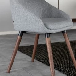 Mørteens Chaises à accoudoirs Maadi (lot de 2) - Tissu / Fer - Gris clair / Noyer 15 Mørteens Chaises à accoudoirs Maadi (lot de 2) - Tissu / Fer - Gris clair / Noyer -Meubles de salle à manger Soldes Magasin 1000184087 190812 13043100009 DETAILS P000000001000184087