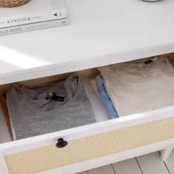 Maison Belfort Commode Belleria I - Pin massif - Blanc 22 Maison Belfort Commode Belleria I - Pin massif - Blanc -Meubles de salle à manger Soldes Magasin 1000187592 200430 14091600015 DETAILS P000000001000187592