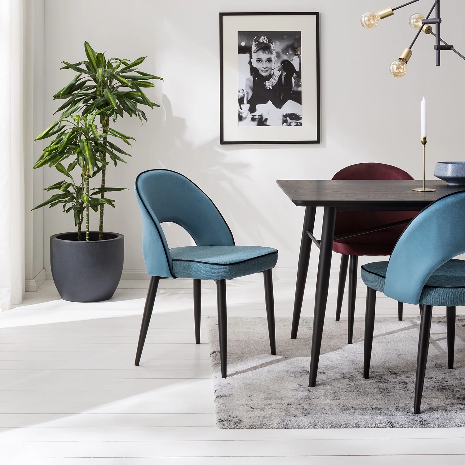 Jack & Alice Chaises capitonnées Jacky (lot de 2) - Tissu & velours / Métal - Gris chiné / Noir 2 Jack & Alice Chaises capitonnées Jacky (lot de 2) - Tissu & velours / Métal - Gris chiné / Noir – Image 2