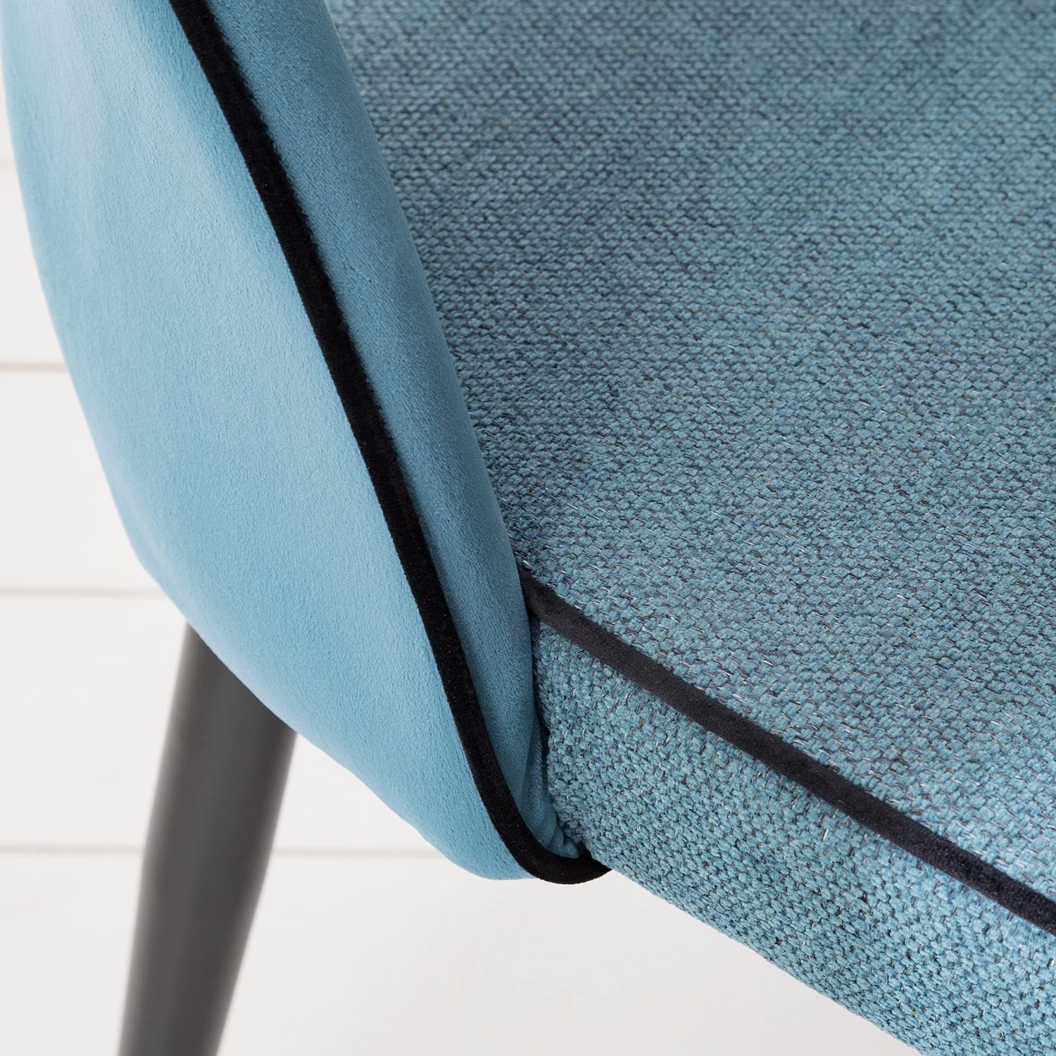 Jack & Alice Chaises capitonnées Jacky (lot de 2) - Tissu & velours / Métal - Gris chiné / Noir 7 Jack & Alice Chaises capitonnées Jacky (lot de 2) - Tissu & velours / Métal - Gris chiné / Noir – Image 7