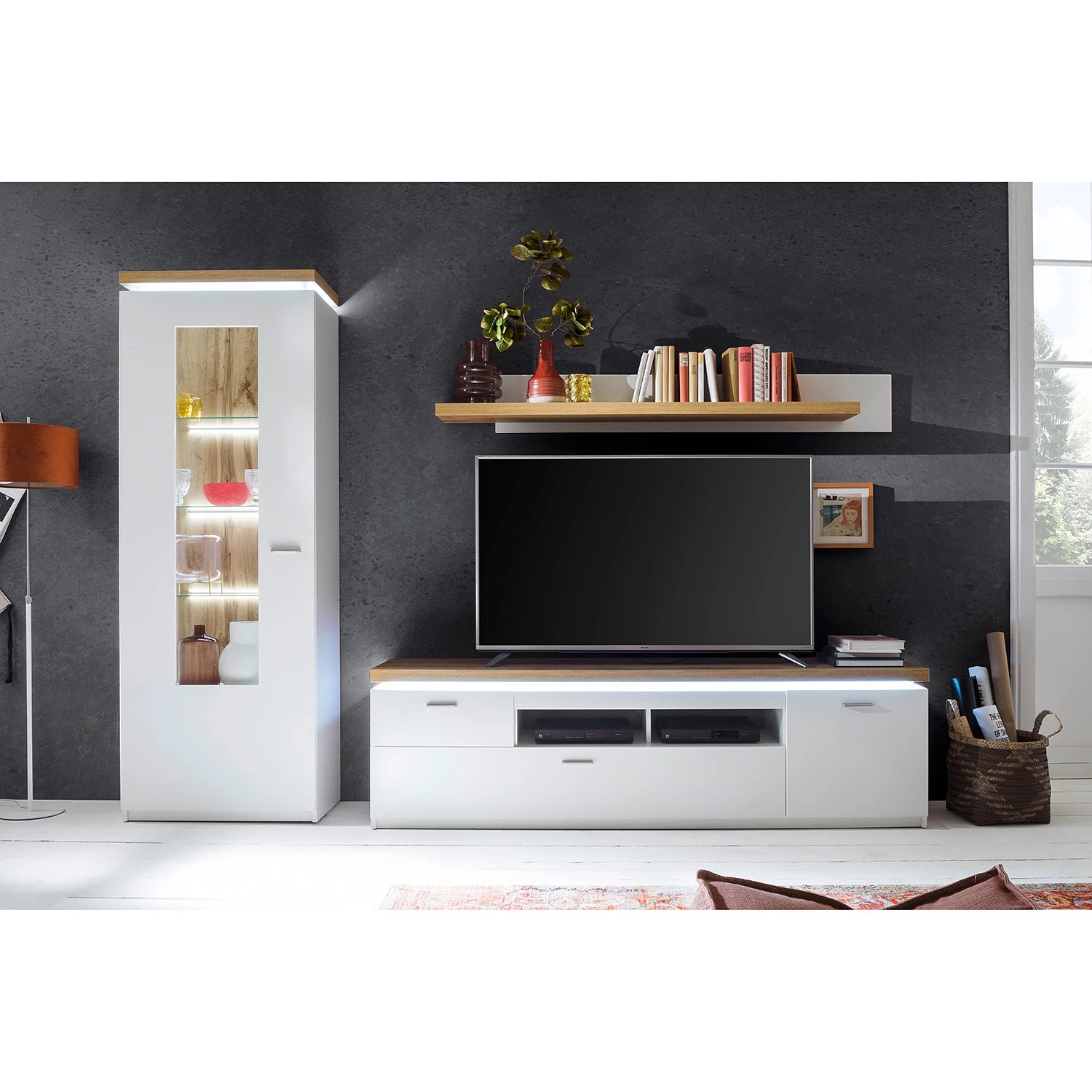 Loftscape Vitrine Mundai I - Avec éclairage - Blanc / Imitation chêne de Wotan 3 Loftscape Vitrine Mundai I - Avec éclairage - Blanc / Imitation chêne de Wotan – Image 3