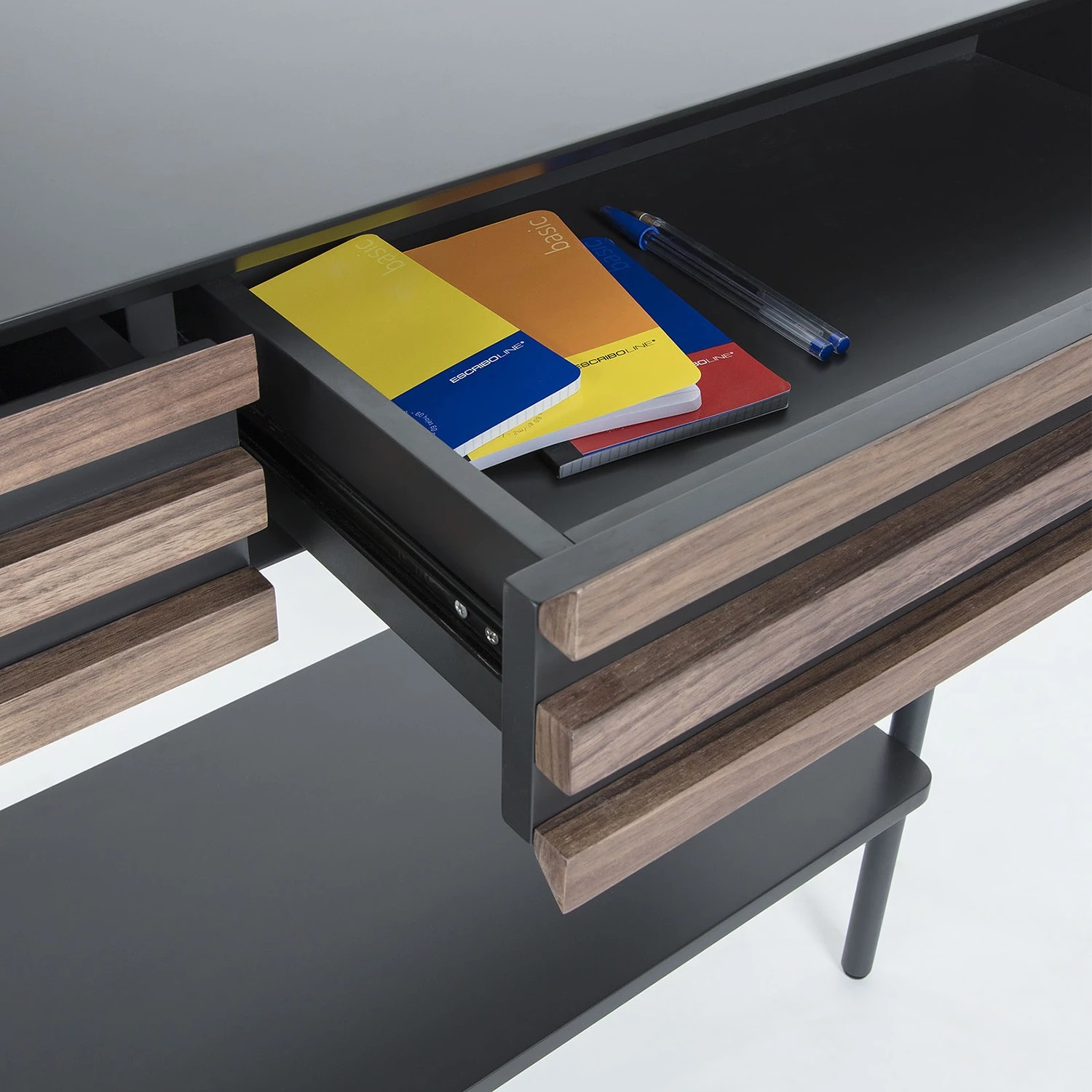 Norrwood Console Kipra - Noyer contreplaqué - Graphite 4 Norrwood Console Kipra - Noyer contreplaqué - Graphite – Image 4