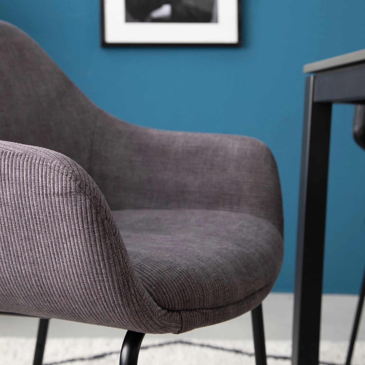 Jack & Alice Chaise capitonnée Richville - Velours côtelé / Fer - Gris / Noir 11 Jack & Alice Chaise capitonnée Richville - Velours côtelé / Fer - Gris / Noir – Image 11