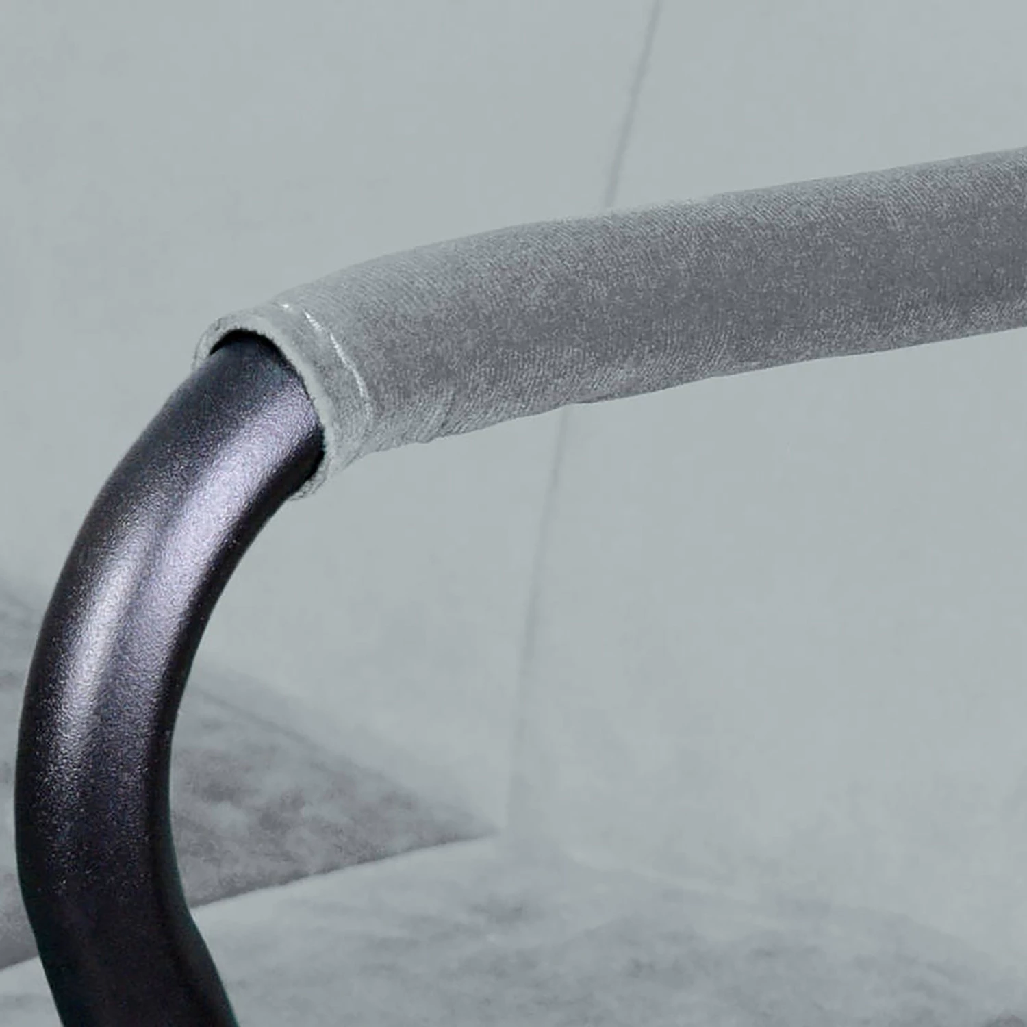 Kayoom Chaises à accoudoirs Eaden (lot de 2) - Velours / Fer - Noir - Gris 9 Kayoom Chaises à accoudoirs Eaden (lot de 2) - Velours / Fer - Noir - Gris – Image 9