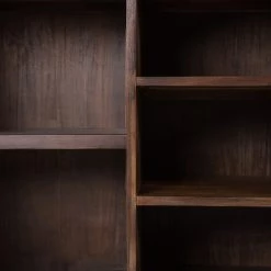 Studio Copenhagen Buffet Kirley III - Acacia massif - Acacia foncé 38 Studio Copenhagen Buffet Kirley III - Acacia massif - Acacia foncé -Meubles de salle à manger Soldes Magasin 1000218057 210311 11094500008 DETAILS P000000001000218057