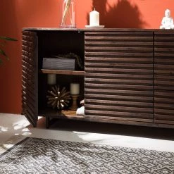 Studio Copenhagen Buffet Kirley I - Acacia massif - Acacia foncé 24 Studio Copenhagen Buffet Kirley I - Acacia massif - Acacia foncé -Meubles de salle à manger Soldes Magasin 1000218062 210608 14180000015 DETAILS P000000001000218062