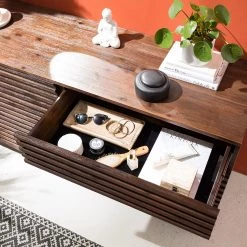 Studio Copenhagen Buffet Kirley I - Acacia massif - Acacia foncé 27 Studio Copenhagen Buffet Kirley I - Acacia massif - Acacia foncé -Meubles de salle à manger Soldes Magasin 1000218062 210608 14180000018 DETAILS P000000001000218062