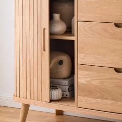 Mørteens Buffet Hanck - Partiellement en chêne massif 35 Mørteens Buffet Hanck - Partiellement en chêne massif -Meubles de salle à manger Soldes Magasin 1000218269 210312 08415700004 DETAILS P000000001000218269