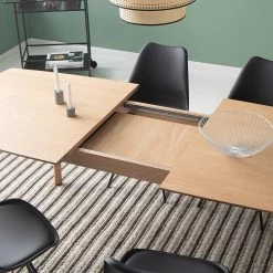 Mørteens Table Hanck - Partiellement en chêne massif - Chêne 33 Mørteens Table Hanck - Partiellement en chêne massif - Chêne -Meubles de salle à manger Soldes Magasin 1000218286 210420 14184100018 DETAILS P000000001000218286