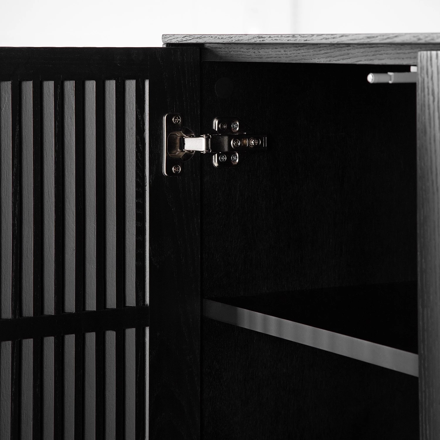 Studio Copenhagen Buffet haut Dowland - Placage en bois véritable - Chêne / Noir 12 Studio Copenhagen Buffet haut Dowland - Placage en bois véritable - Chêne / Noir – Image 12