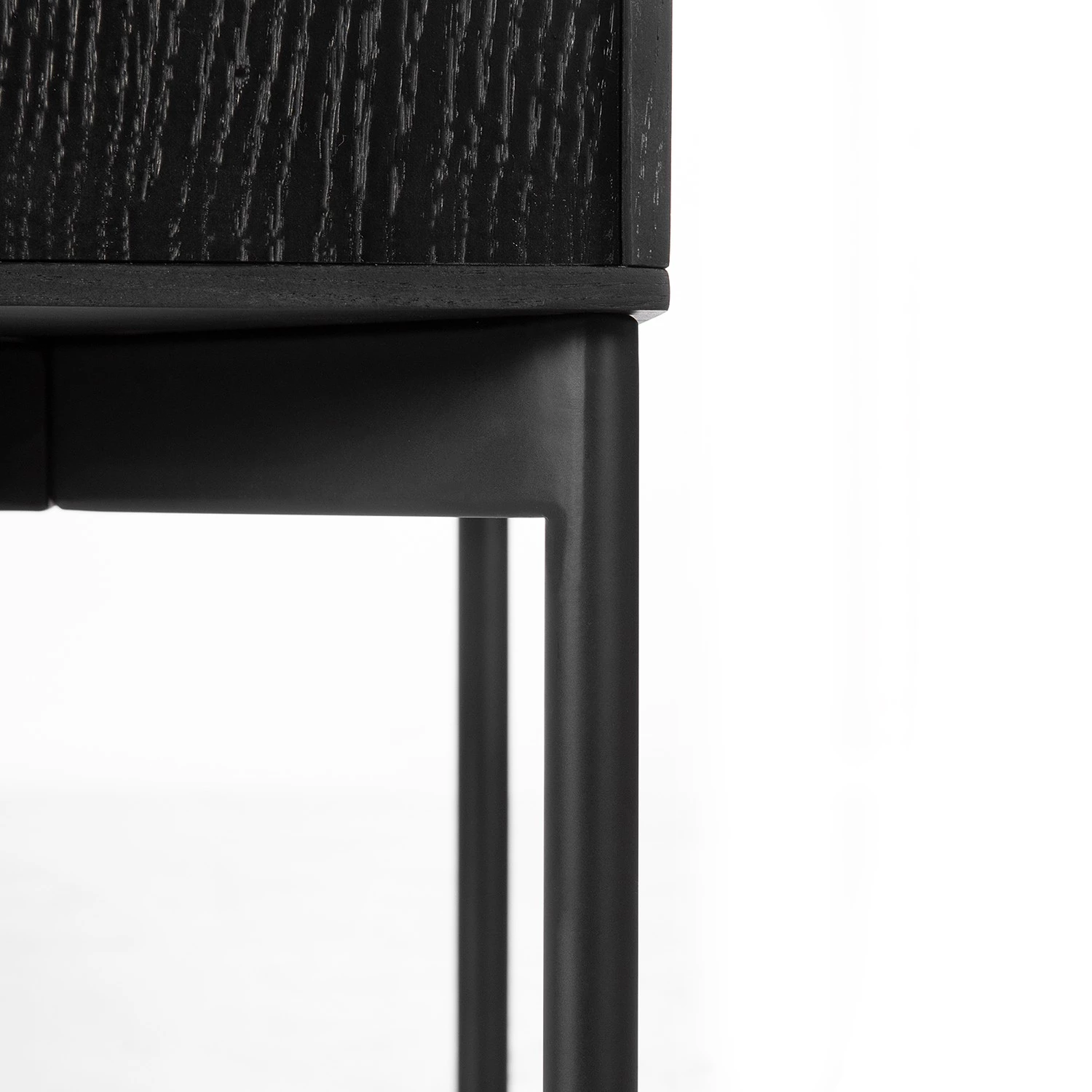 Studio Copenhagen Buffet haut Dowland - Placage en bois véritable - Chêne / Noir 13 Studio Copenhagen Buffet haut Dowland - Placage en bois véritable - Chêne / Noir – Image 13