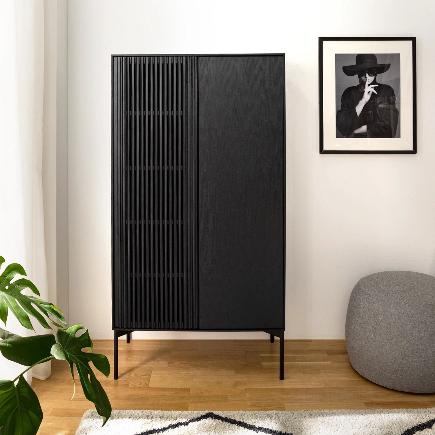 Studio Copenhagen Buffet haut Dowland - Placage en bois véritable - Chêne / Noir 17 Studio Copenhagen Buffet haut Dowland - Placage en bois véritable - Chêne / Noir – Image 17