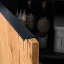 Red Living Armoire Barview I - Placage en chêne - Chêne / Anthracite 35 Red Living Armoire Barview I - Placage en chêne - Chêne / Anthracite -Meubles de salle à manger Soldes Magasin 1000218361 210413 12581400020 DETAILS P000000001000218361