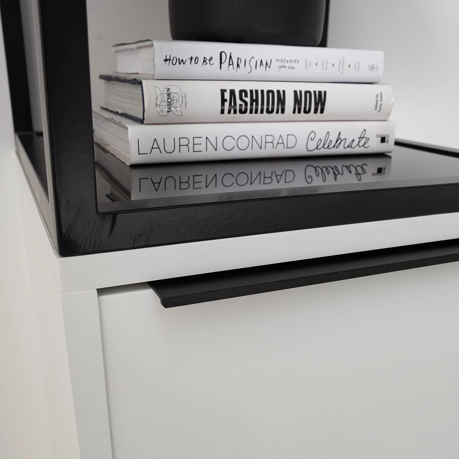 Fredriks Étagère White Hall - Blanc mat / Noir 12 Fredriks Étagère White Hall - Blanc mat / Noir – Image 12