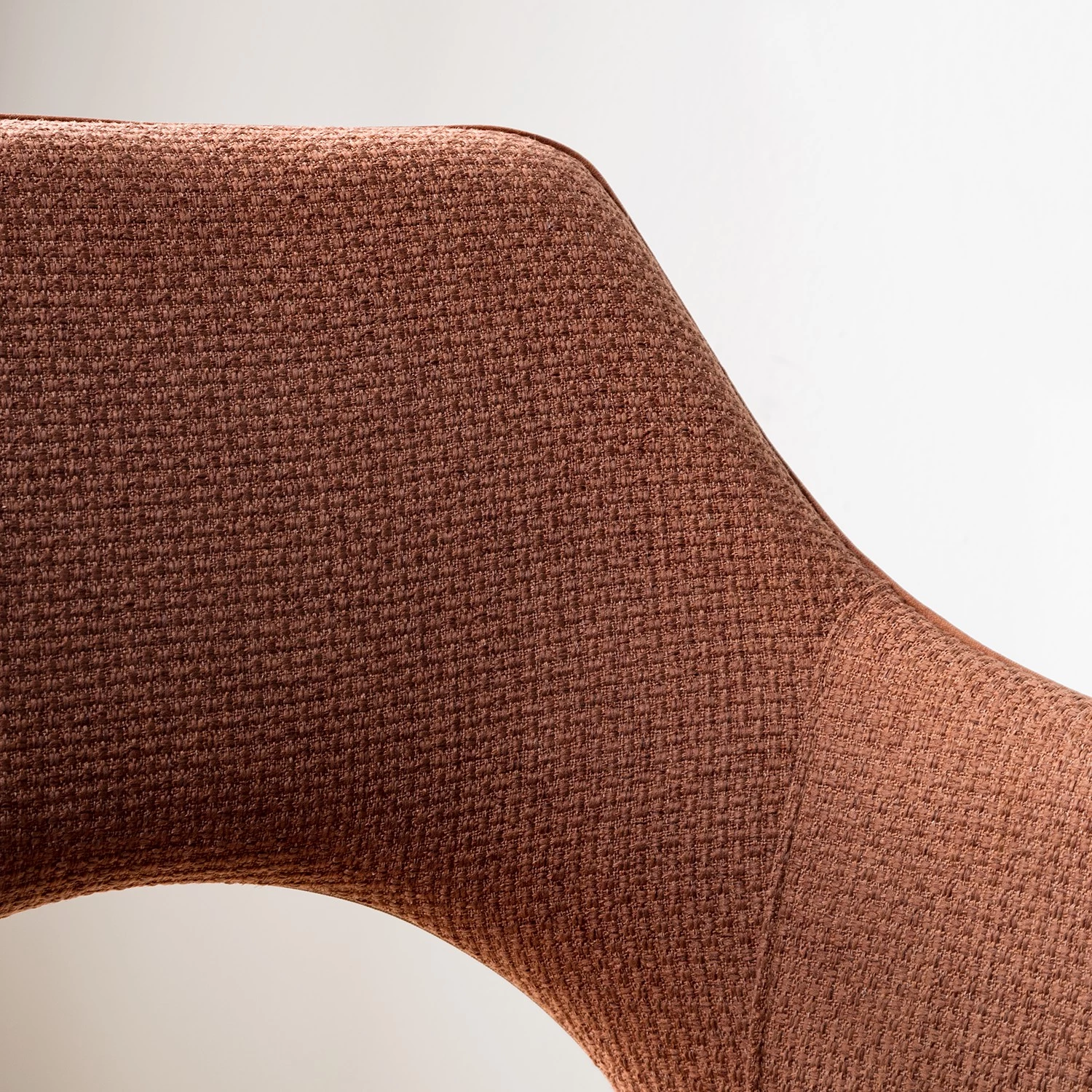 Fredriks Chaise à accoudoirs Tustin - Tissu / Métal - Marron rouille / Noir mat 12 Fredriks Chaise à accoudoirs Tustin - Tissu / Métal - Marron rouille / Noir mat – Image 12