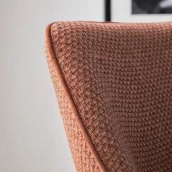 Fredriks Chaise à accoudoirs Tustin - Tissu / Métal - Marron rouille / Noir mat 37 Fredriks Chaise à accoudoirs Tustin - Tissu / Métal - Marron rouille / Noir mat -Meubles de salle à manger Soldes Magasin 1000218415 210311 12215300010 DETAILS P000000001000218415