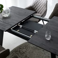 Ars manufacti Table Mannford - Imitation chêne de tourbière / Noir mat - Largeur : 140 cm -Meubles de salle à manger Soldes Magasin 1000219290 210312 14234800014 DETAILS P000000001000219290