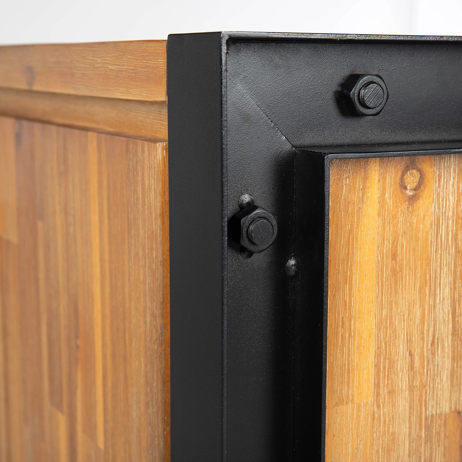 Ars manufacti Buffet Urban Industry I - Partiellement en acacia massif / Métal - Acacia / Noir 13 Ars manufacti Buffet Urban Industry I - Partiellement en acacia massif / Métal - Acacia / Noir – Image 13